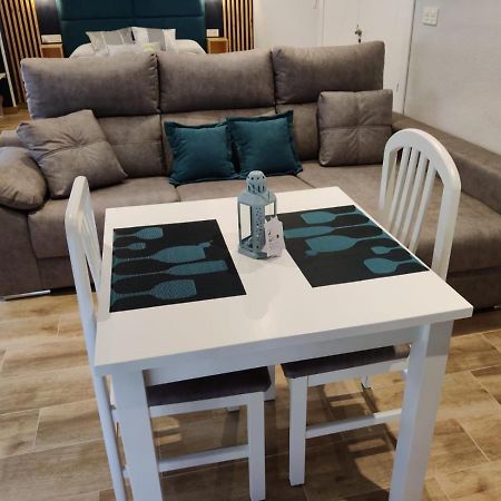 Duerme A Gusto - Tu Habitacion Acogedora En Torredonjimeno Eksteriør bilde