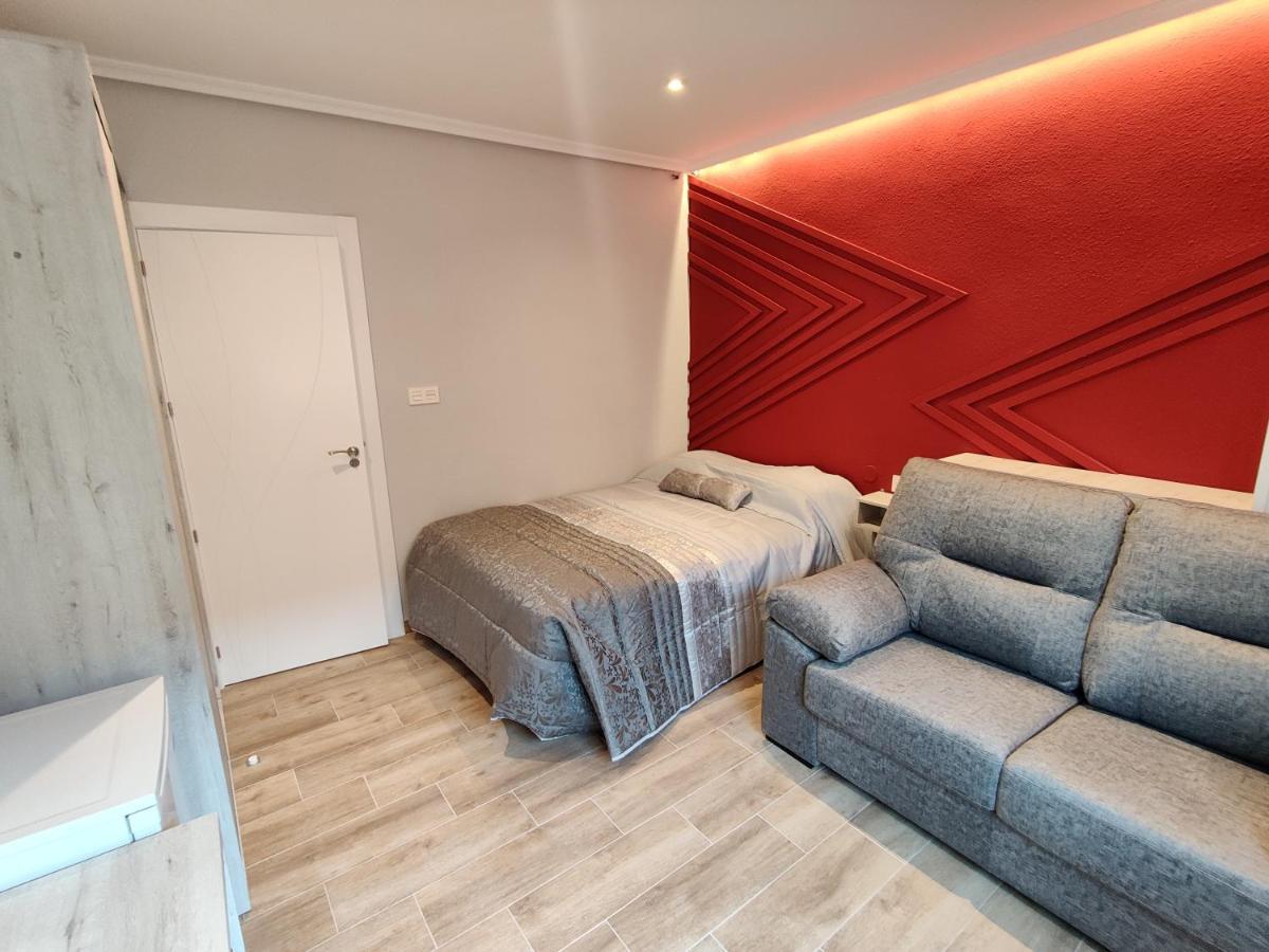 Duerme A Gusto - Tu Habitacion Acogedora En Torredonjimeno Eksteriør bilde