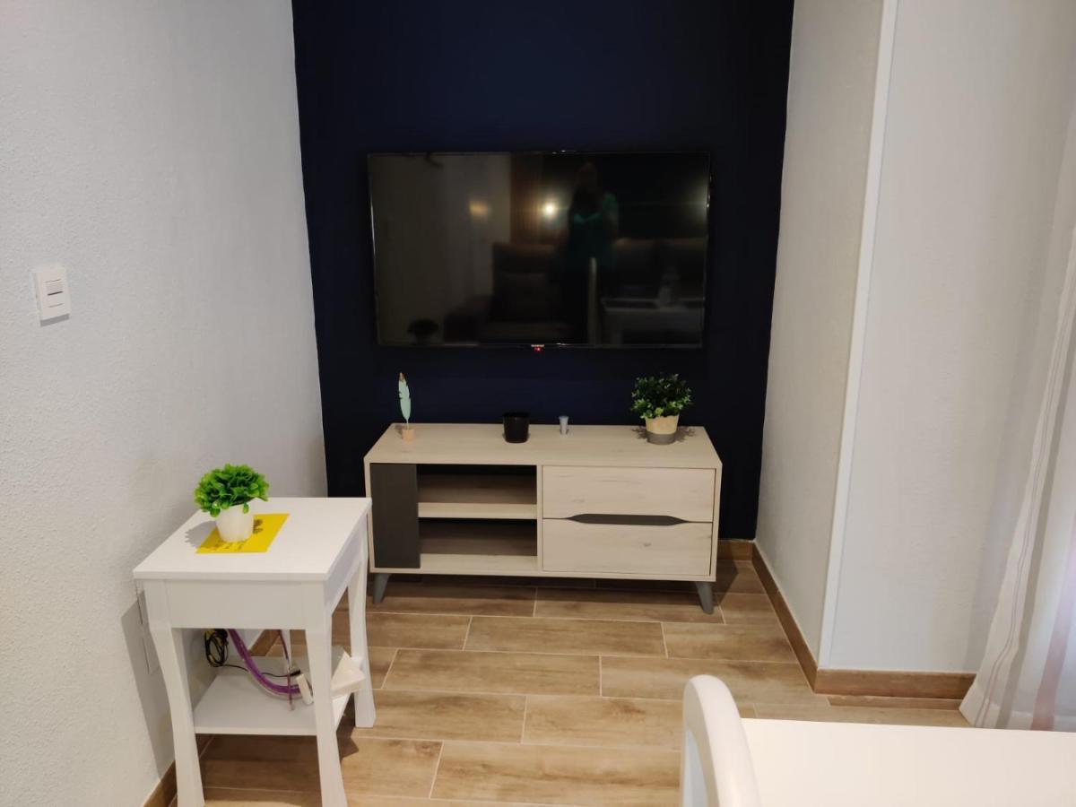 Duerme A Gusto - Tu Habitacion Acogedora En Torredonjimeno Eksteriør bilde