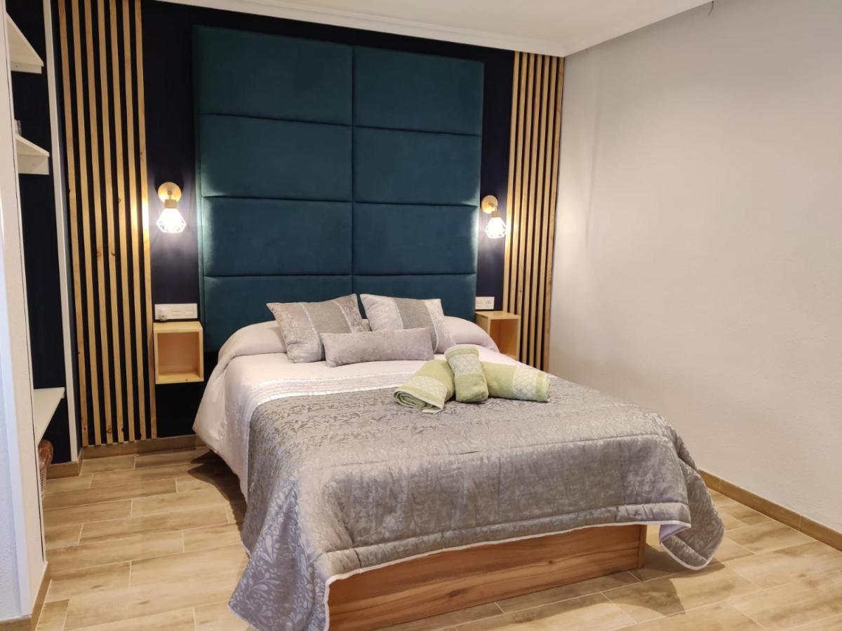 Duerme A Gusto - Tu Habitacion Acogedora En Torredonjimeno Eksteriør bilde