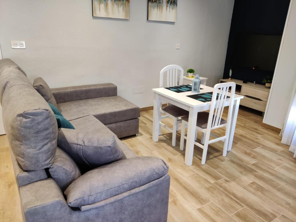 Duerme A Gusto - Tu Habitacion Acogedora En Torredonjimeno Eksteriør bilde